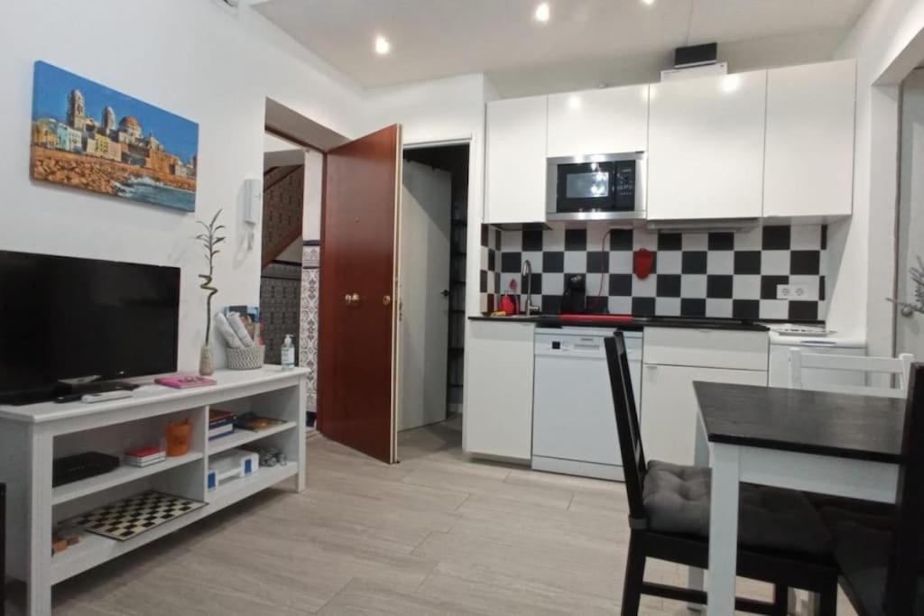 Cdz - Casa De Los Viajeros Pasquin Cádiz Kültér fotó